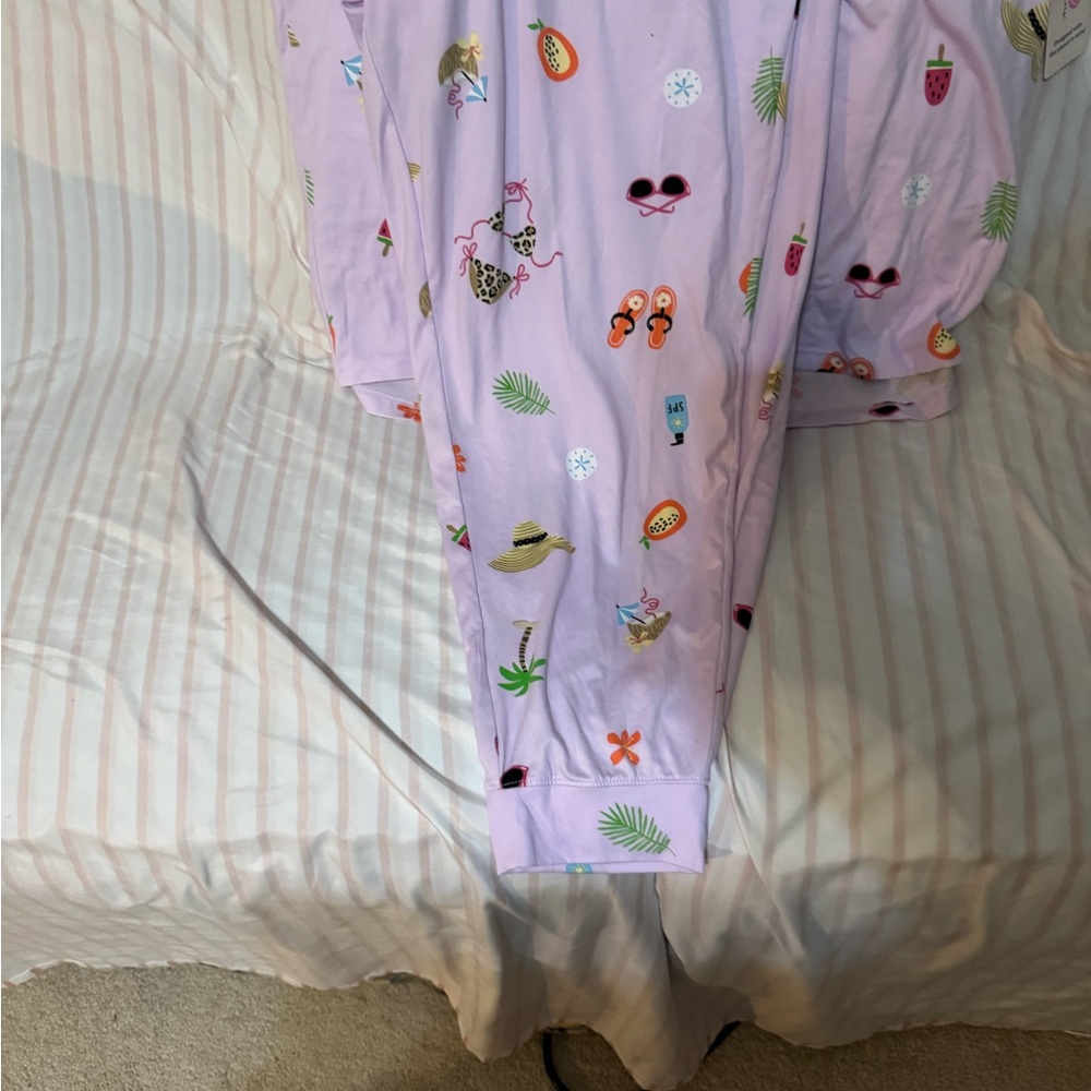 Secret Treasures Pajama Set in Light Purple with Cute Patterns - Picture 5 of 6